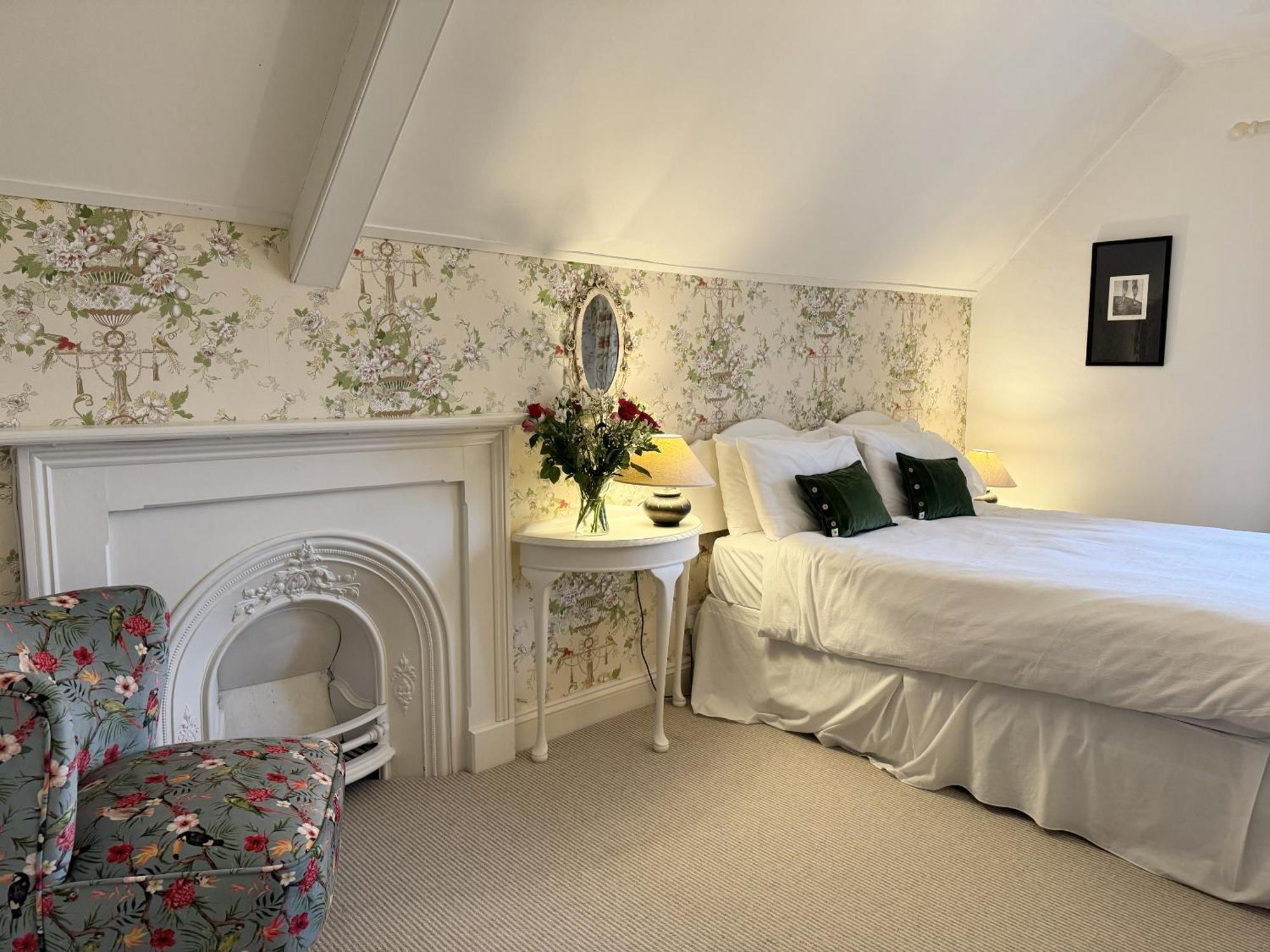 The Mount Somerton Retreat - Nr Bruton, Glastonbury, The Spectacular Wells Cathedral, Millfield School, Leonardo Helicopters, Yeovilton Kültér fotó